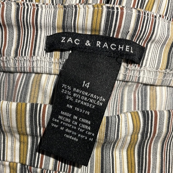 Zac & Rachel Striped Pants button detail - Picture 3 of 5